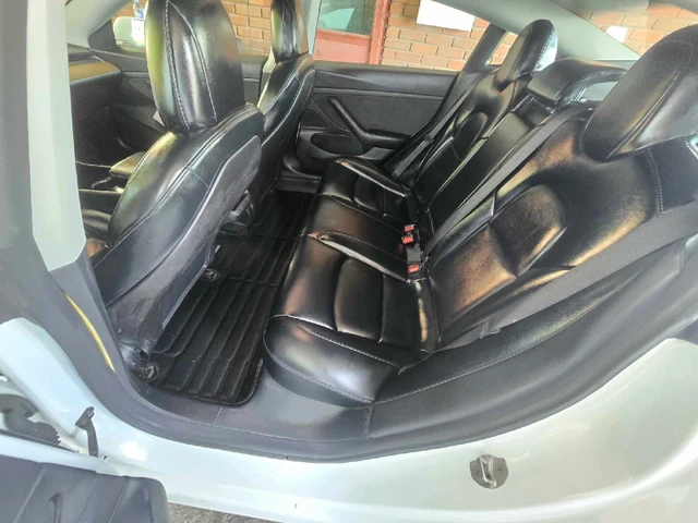 2020 Tesla Model 3, 94 000 km, dovoz Kanada — foto 2 z 5