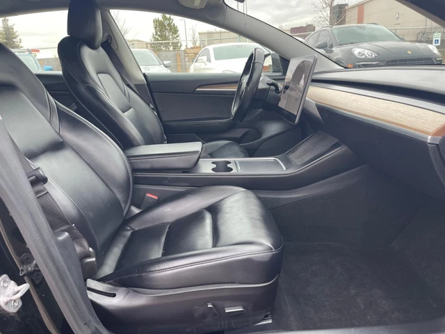 2021 Tesla Model 3 Standard plus : One Owner, černá, 147 755 km, dovoz Kanada — foto 11 z 17