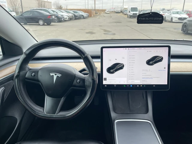 2021 Tesla Model 3 Standard plus : One Owner, černá, 147 755 km, dovoz Kanada — foto 12 z 17