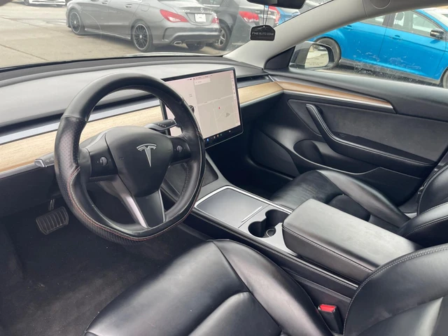 2021 Tesla Model 3 Standard plus : One Owner, černá, 147 755 km, dovoz Kanada — foto 7 z 17