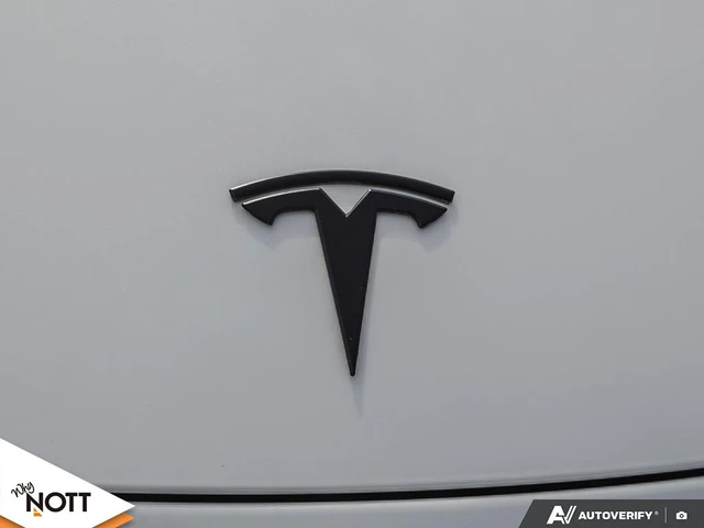 2020 Tesla Model 3 Standard Range Plus, 91 205 km, dovoz Kanada — foto 9 z 20