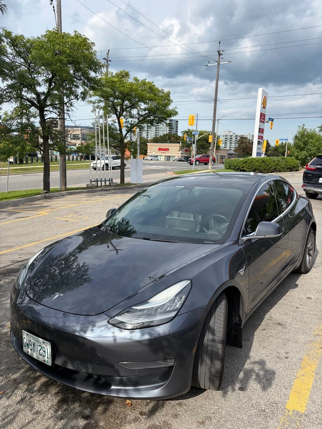 2019 Tesla Model 3 Standard range plus, 238 000 km, dovoz Kanada — foto 5 z 5