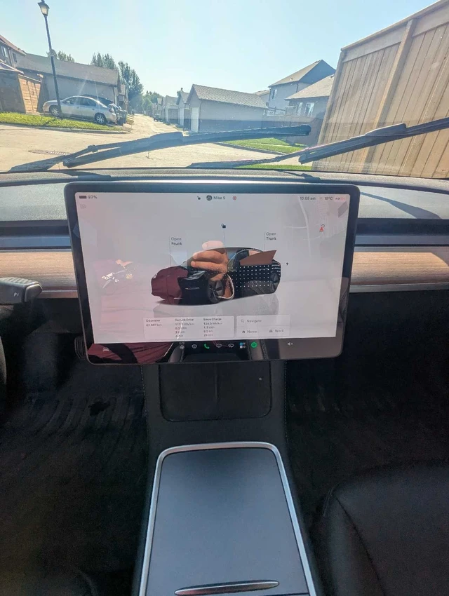 2023 Tesla Model 3, 63 000 km, dovoz Kanada — foto 2 z 5