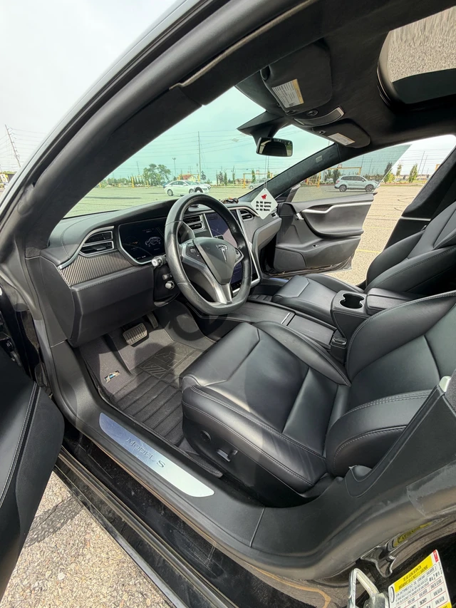2017 Tesla Model S 100D, 143 000 km, dovoz Kanada — foto 5 z 5