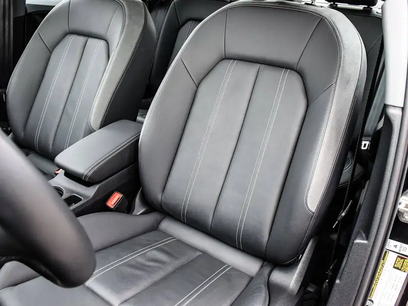 2023 Audi A3 quattro, černá, 32 000 km, dovoz Kanada — foto 8 z 12