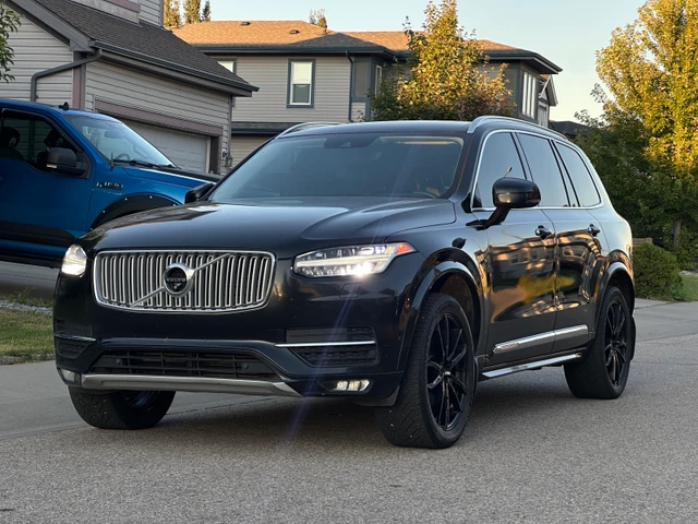 2016 Volvo Xc90, 233 000 km, dovoz Kanada — foto 1 z 5 2016 Volvo Xc90, 233 000 km, dovoz Kanada — foto 1 z 5