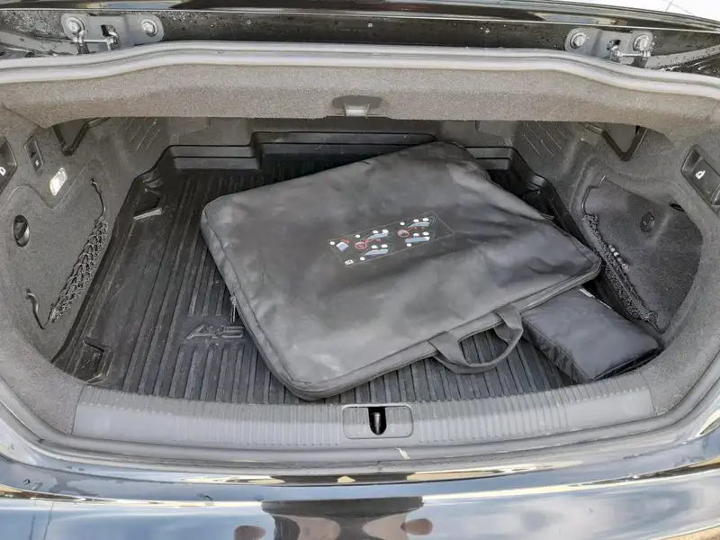 2022 Audi A5 Technik, černá, 99 449 km, dovoz Kanada — foto 8 z 12