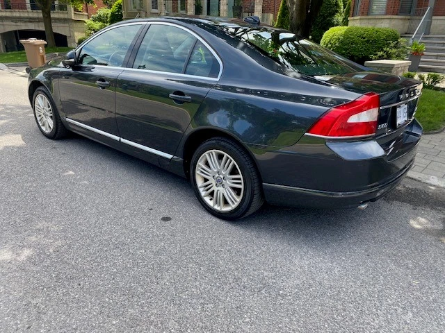 2012 Volvo S80, šedá, 143 500 km, dovoz Kanada — foto 2 z 5