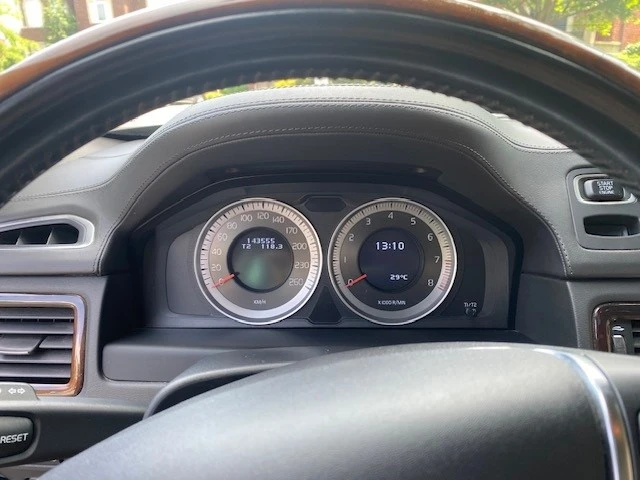 2012 Volvo S80, šedá, 143 500 km, dovoz Kanada — foto 3 z 5
