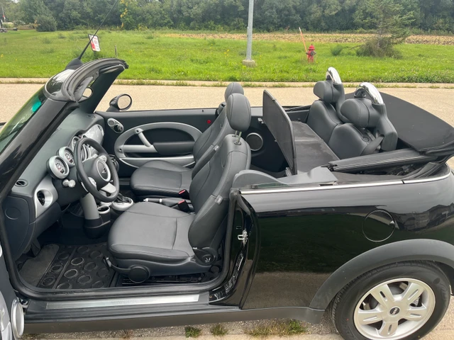 2005 Minicp, 76 360 km, dovoz Kanada — foto 5 z 5