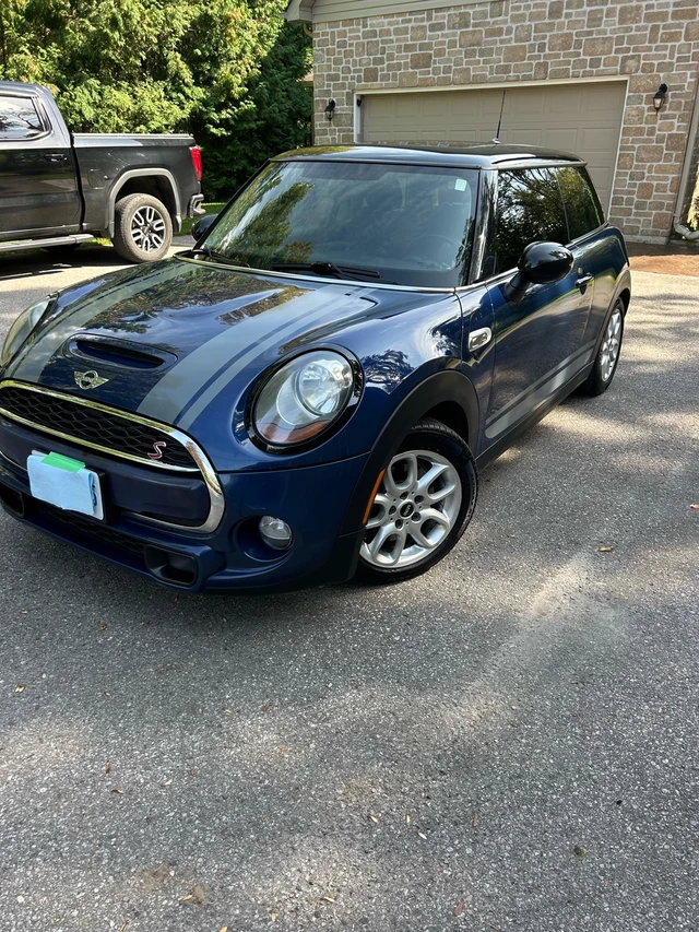 2015 Minicps, modrá, 136 000 km, dovoz Kanada — foto 1