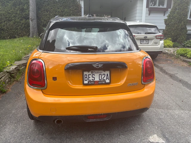 2017 Minicp, oranžová, 165 000 km, dovoz Kanada — foto 3 z 5