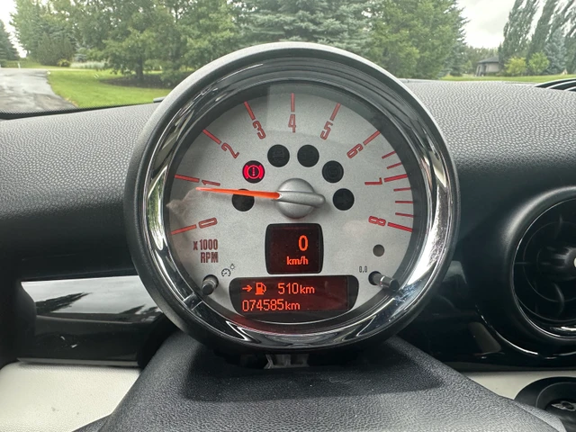 2012 Minicps, šedá, 74 585 km, dovoz Kanada — foto 3 z 5