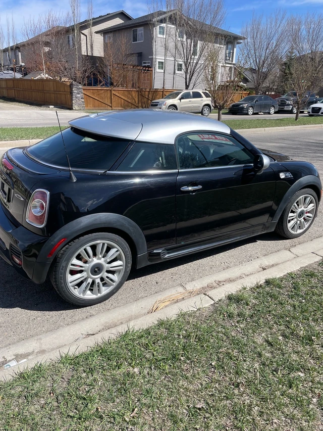 2012 MINI John Cooper Works, 165 000 km, dovoz Kanada — foto 2 z 5