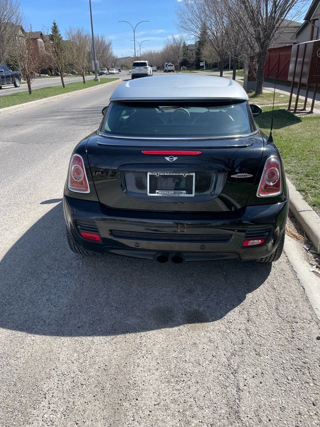 2012 MINI John Cooper Works, 165 000 km, dovoz Kanada — foto 4 z 5