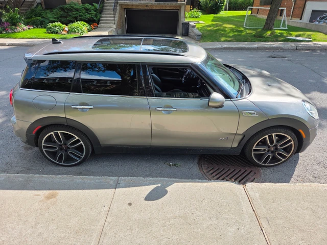 2018 MINI Minicps, šedá, 152 400 km, dovoz Kanada — foto 2 z 5