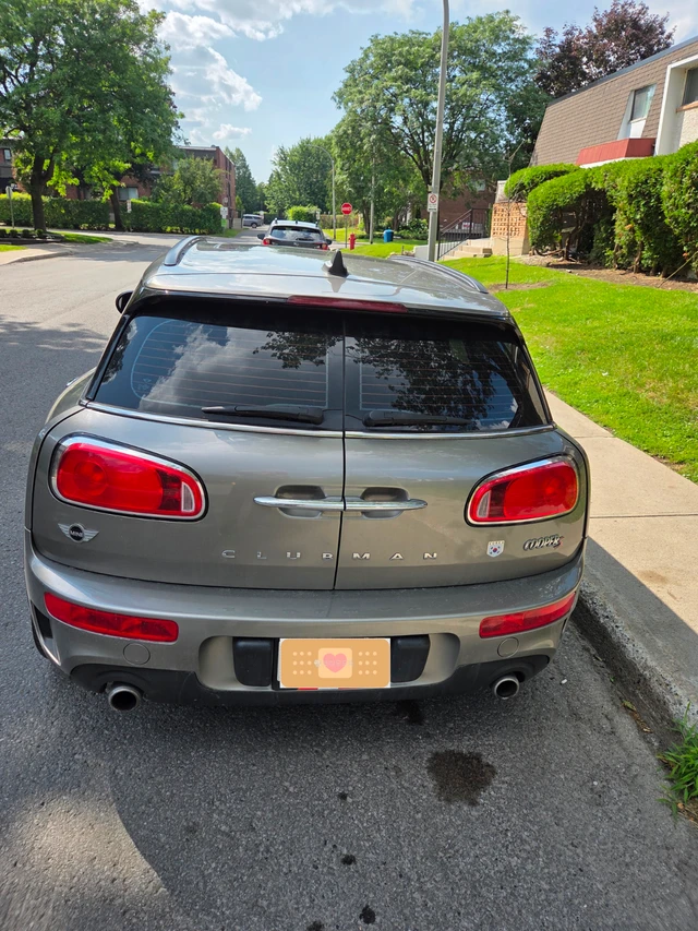 2018 MINI Minicps, šedá, 152 400 km, dovoz Kanada — foto 3 z 5