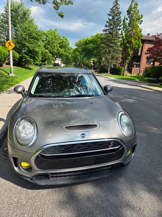 2018 MINI Minicps, šedá, 152 400 km, dovoz Kanada — foto 4 z 5