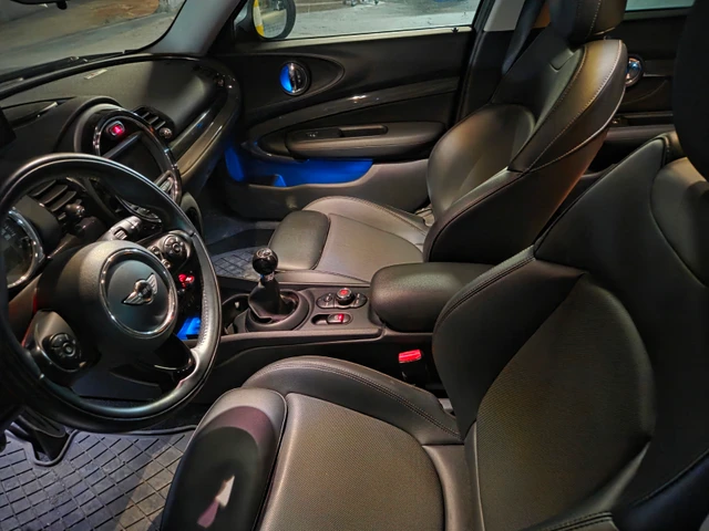 2018 MINI Minicps, šedá, 152 400 km, dovoz Kanada — foto 5 z 5