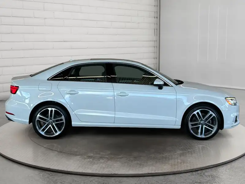 2018 Audi A3 Technik, bílá, 83 150 km, dovoz Kanada — foto 4 z 12