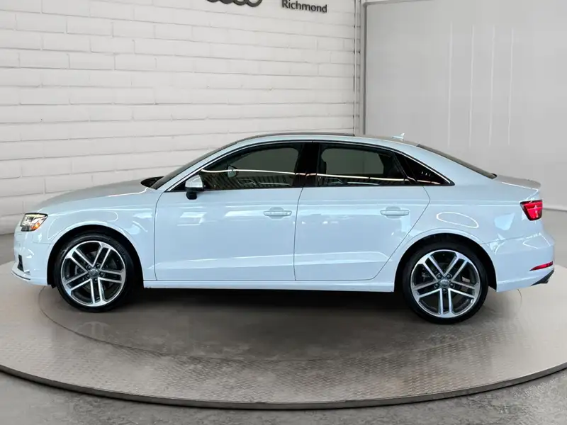 2018 Audi A3 Technik, bílá, 83 150 km, dovoz Kanada — foto 8 z 12