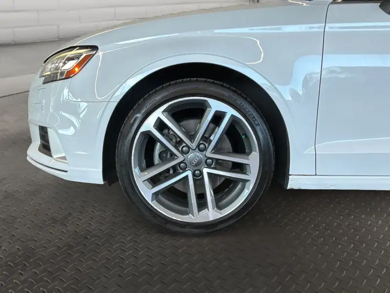 2018 Audi A3 Technik, bílá, 83 150 km, dovoz Kanada — foto 9 z 12