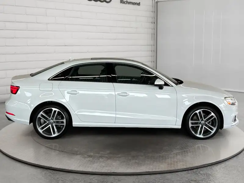 2018 Audi A3 Technik, bílá, 27 381 km, dovoz Kanada — foto 4 z 12