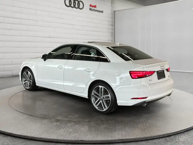 2018 Audi A3 Technik, bílá, 27 381 km, dovoz Kanada — foto 7 z 12