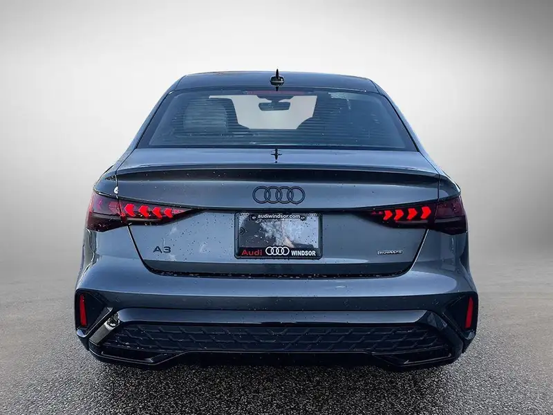 2026 Audi A3 Progressiv, šedá, 11 km, dovoz Kanada — foto 6 z 12