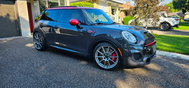 2018 MINI John Cooper Works, šedá, 101 421 km, dovoz Kanada — foto 3 z 5
