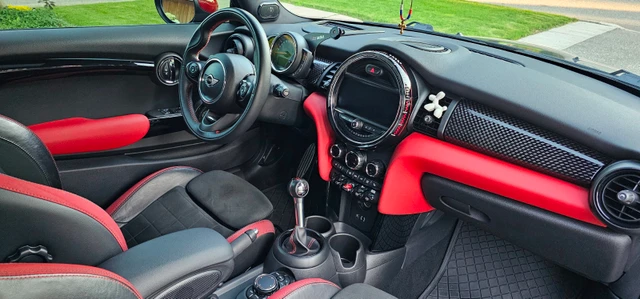 2018 MINI John Cooper Works, šedá, 101 421 km, dovoz Kanada — foto 4 z 5