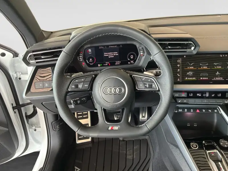 2026 Audi A3 Progressiv, bílá, 90 km, dovoz Kanada — foto 11 z 12