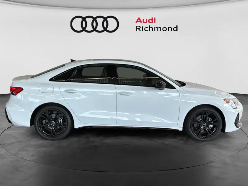 2026 Audi A3 Progressiv, bílá, 90 km, dovoz Kanada — foto 4 z 12