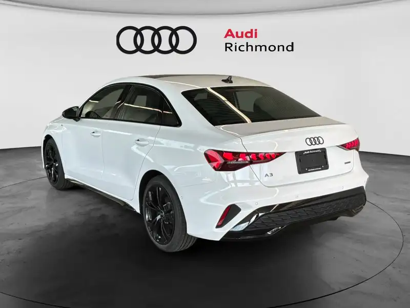 2026 Audi A3 Progressiv, bílá, 90 km, dovoz Kanada — foto 7 z 12