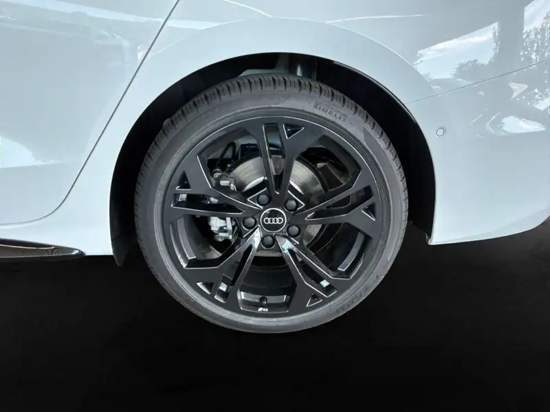 2026 Audi A3 Progressiv, bílá, 90 km, dovoz Kanada — foto 9 z 12