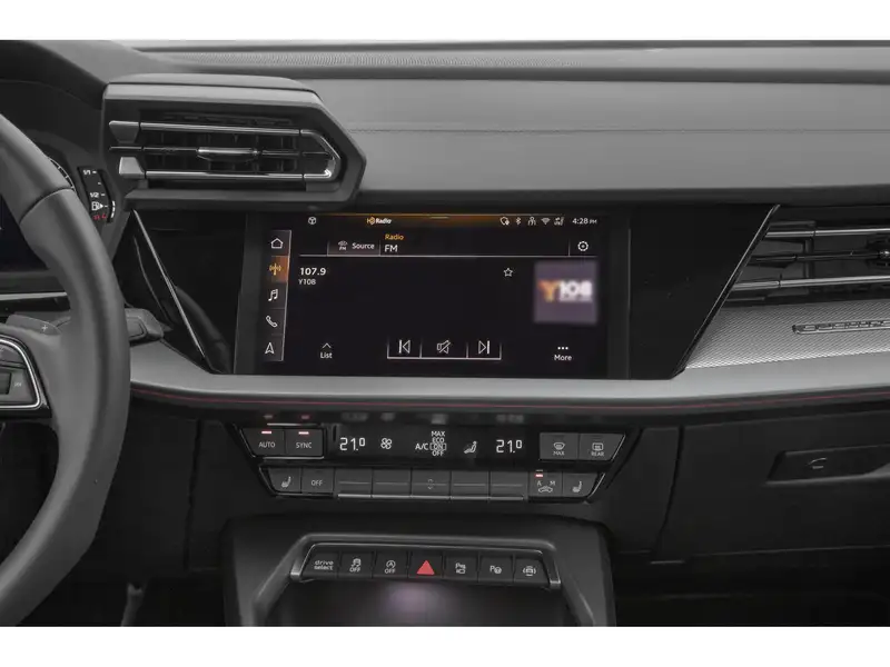 2025 Audi A3 Progressiv, modrá, 90 km, dovoz Kanada — foto 6 z 10
