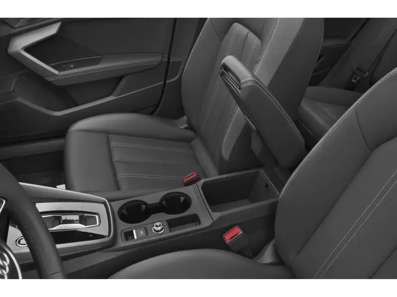 2025 Audi A3 Progressiv, modrá, 90 km, dovoz Kanada — foto 9 z 10