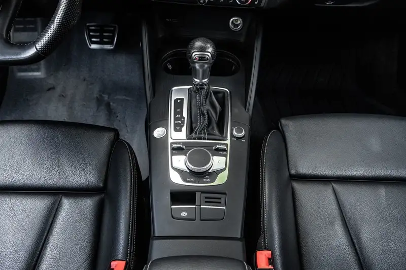 2020 Audi A3 Progressiv, modrá, 91 045 km, dovoz Kanada — foto 10 z 12