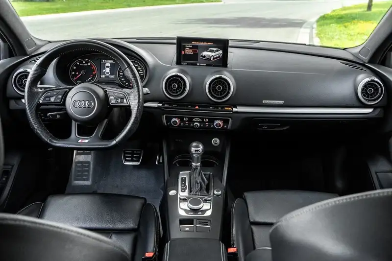 2020 Audi A3 Progressiv, modrá, 91 045 km, dovoz Kanada — foto 6 z 12