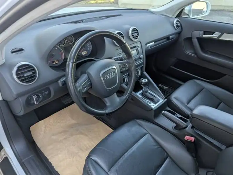 2012 Audi A3 Progressiv, bílá, 147 658 km, dovoz Kanada — foto 10 z 12