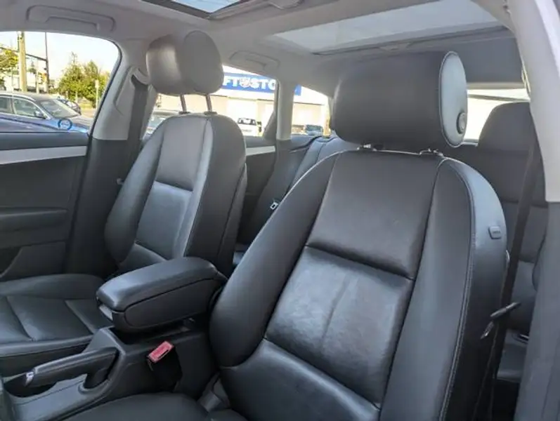 2012 Audi A3 Progressiv, bílá, 147 658 km, dovoz Kanada — foto 11 z 12