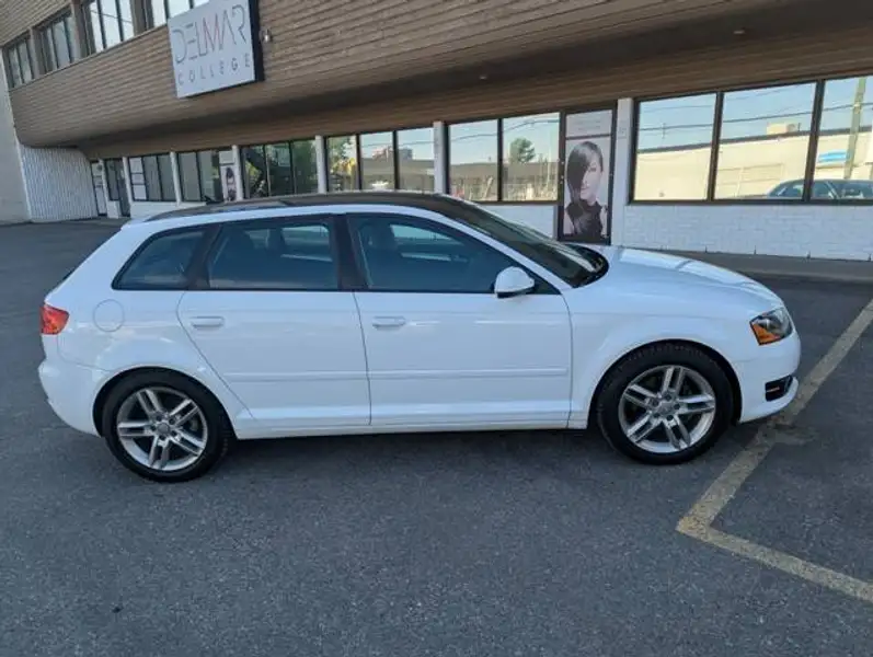 2012 Audi A3 Progressiv, bílá, 147 658 km, dovoz Kanada — foto 7 z 12