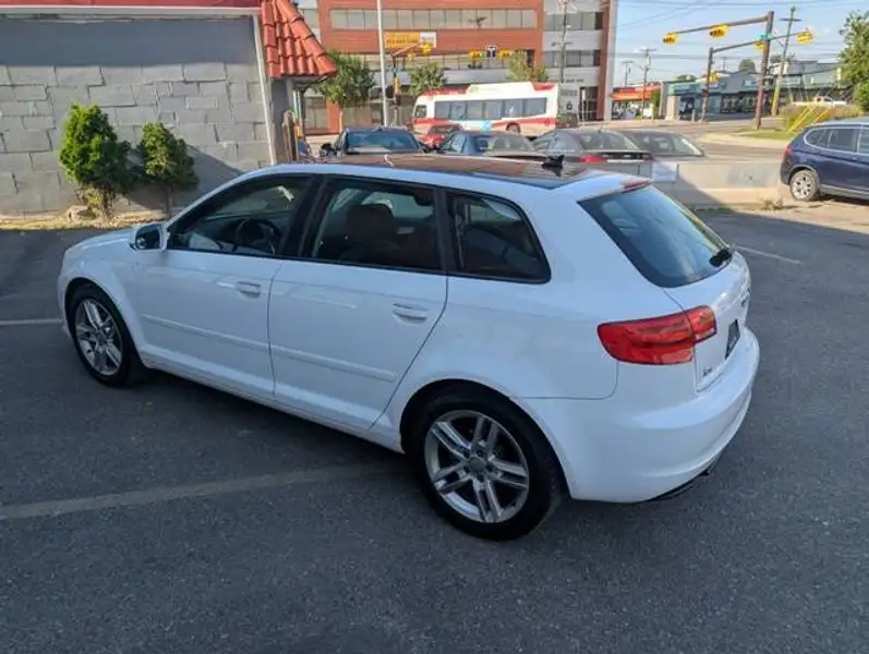 2012 Audi A3 Progressiv, bílá, 147 658 km, dovoz Kanada — foto 8 z 12