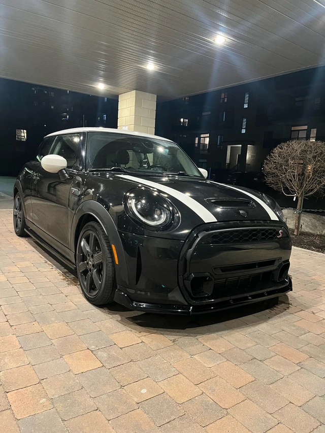 2022 Minicps, černá, 70 000 km, dovoz Kanada — foto 5 z 5