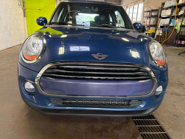 2016 MINI Minicp 3dr HB, 121 142 km, dovoz Kanada — foto 2 z 5