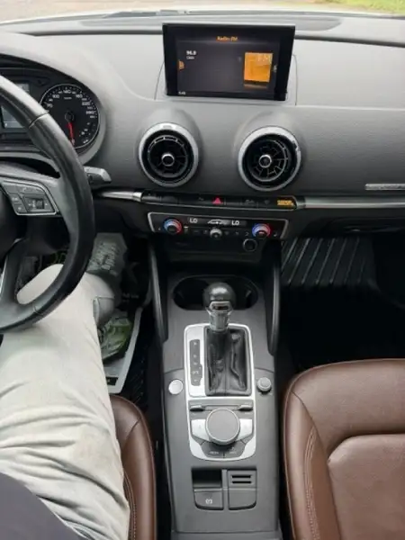 2019 Audi A3 Progressiv, bílá, 82 482 km, dovoz Kanada — foto 10 z 12