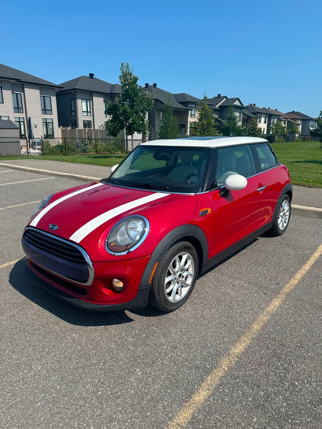 2016 MINI Cooper Manual, červená, 108 000 km, dovoz Kanada — foto 3 z 5