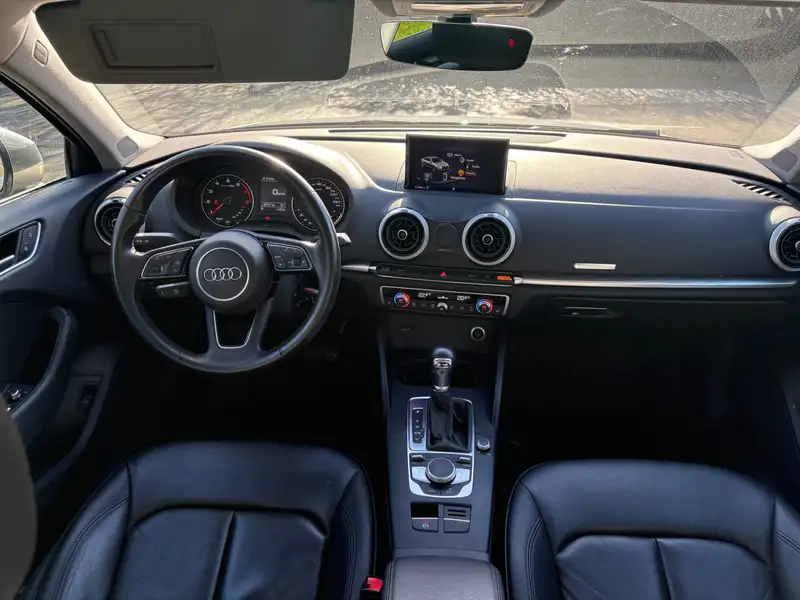 2018 Audi A3 Progressiv, šedá, 63 100 km, dovoz Kanada — foto 12 z 12