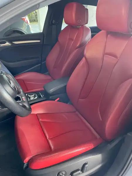 2020 Audi A3 Progressiv, stříbrná, 80 500 km, dovoz Kanada — foto 9 z 12