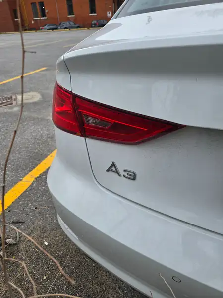 2015 Audi A3 Technik, bílá, 127 000 km, dovoz Kanada — foto 8 z 9